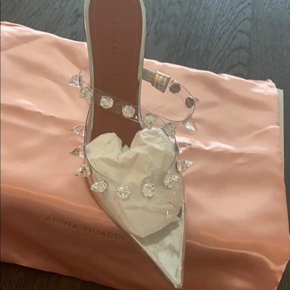 Shoes - Picture 4 of 5